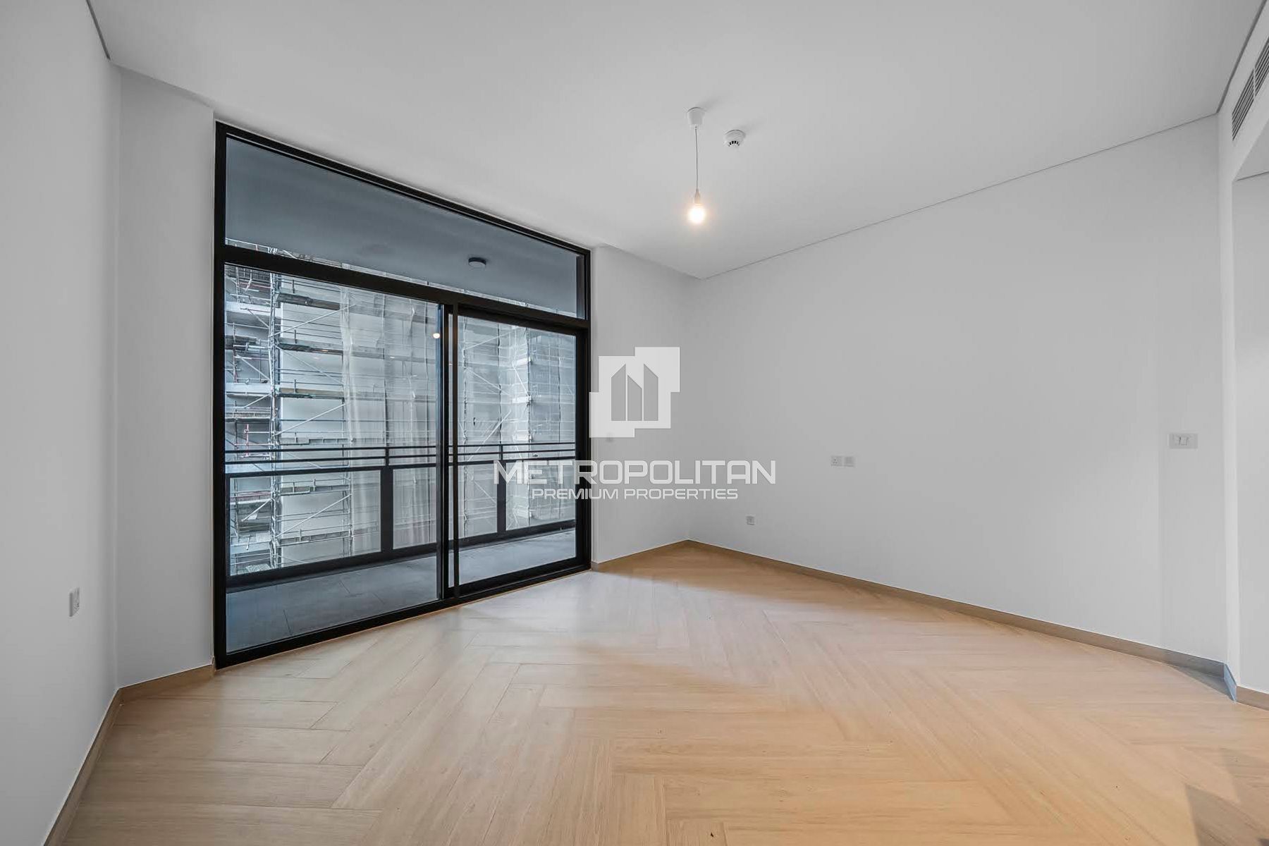 Large Studio | High Quality | Great Investment photo-3