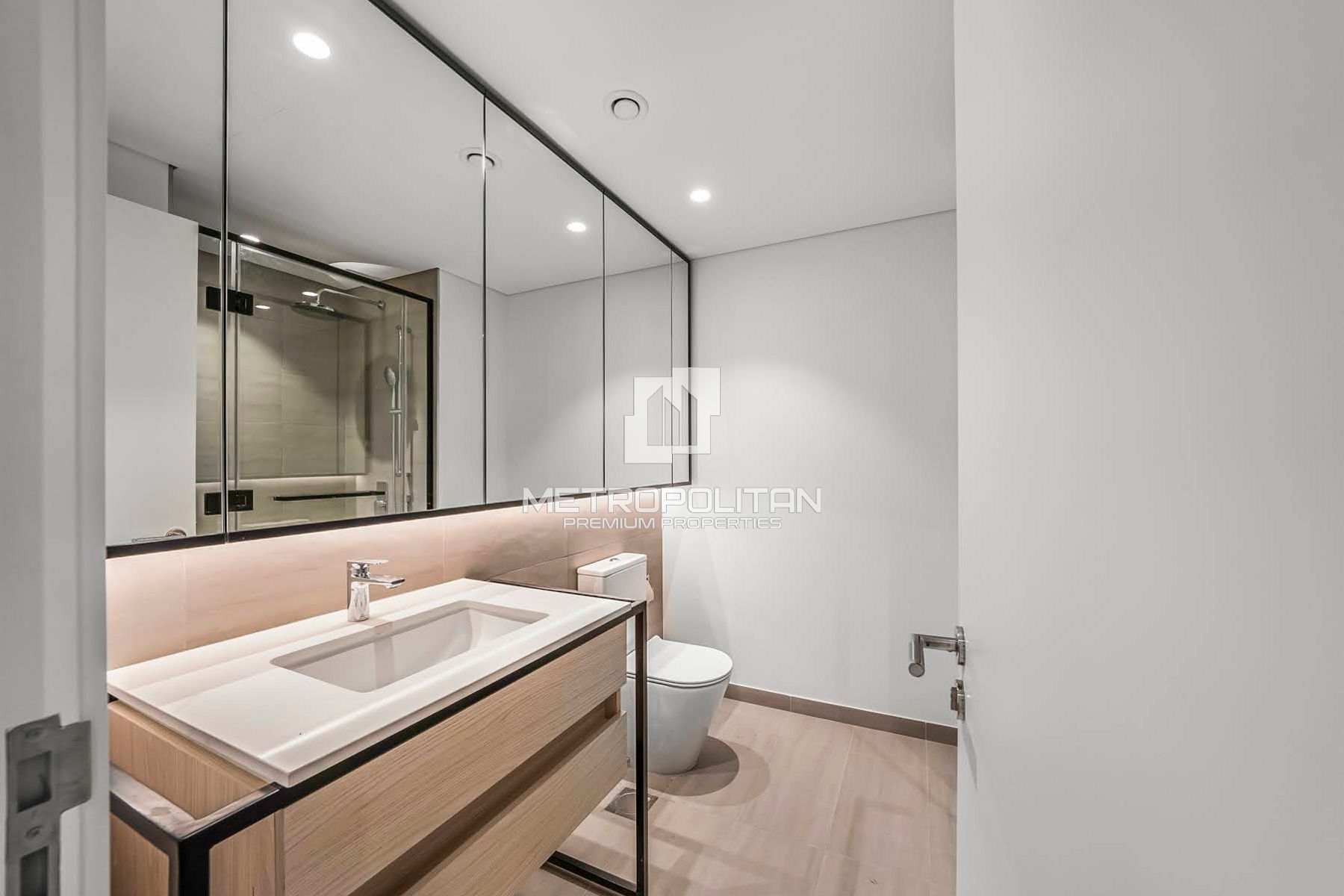 Large Studio | High Quality | Great Investment photo-9