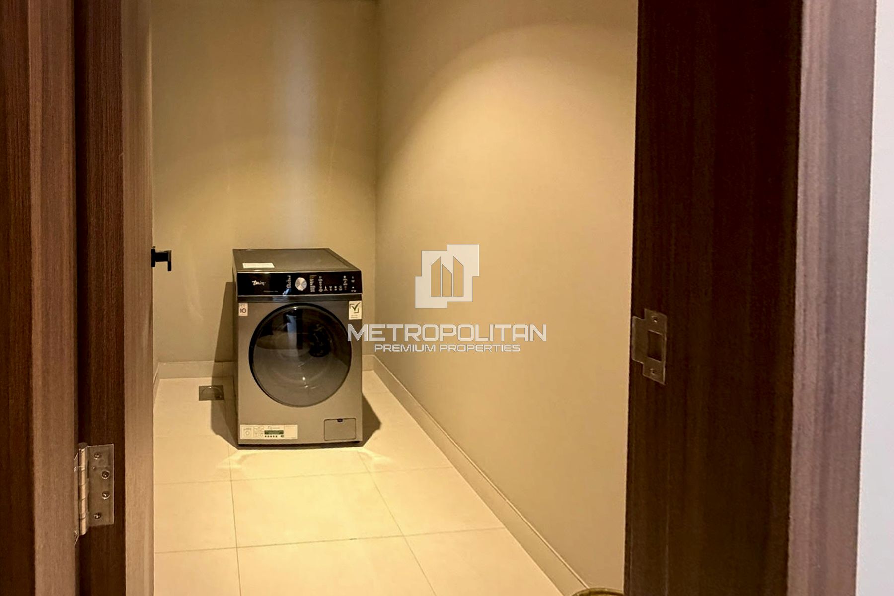 1BR Apartment for Sale in Jumeirah – MPS-47360