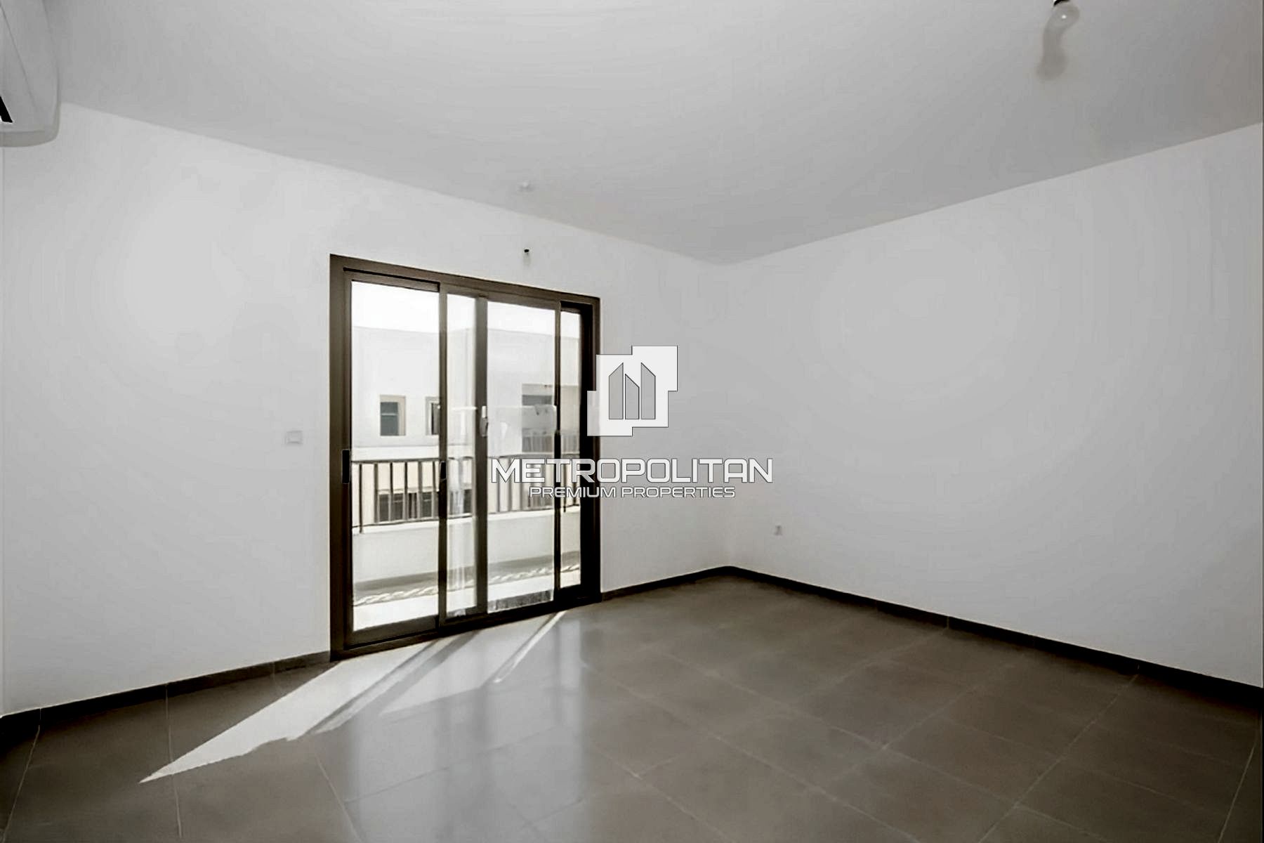 3BR Townhouse for Sale in Town Square – MPS-47398