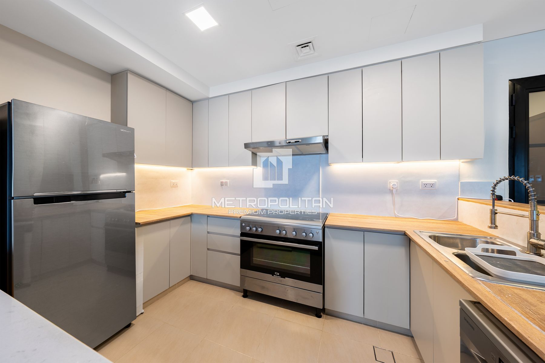 4BR Townhouse for Sale in Town Square – MPS-47403