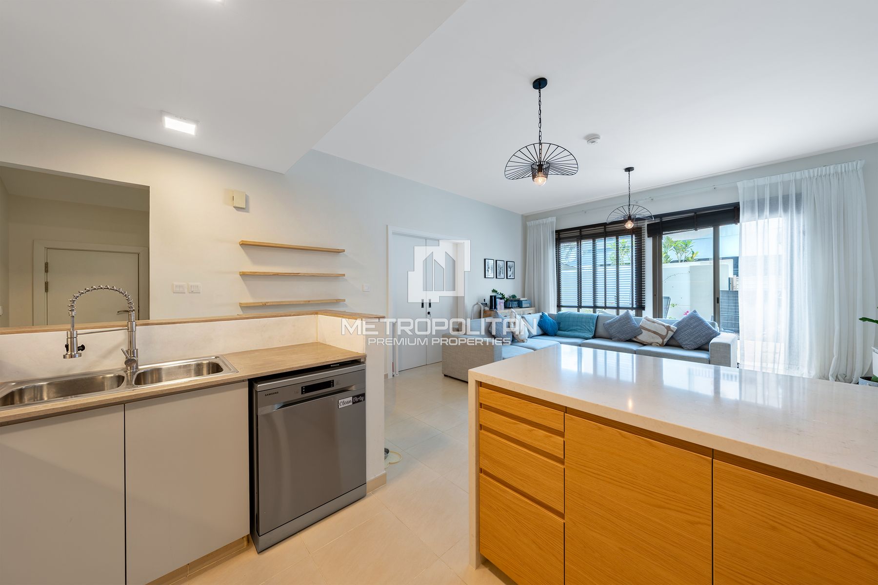 4BR Townhouse for Sale in Town Square – MPS-47403