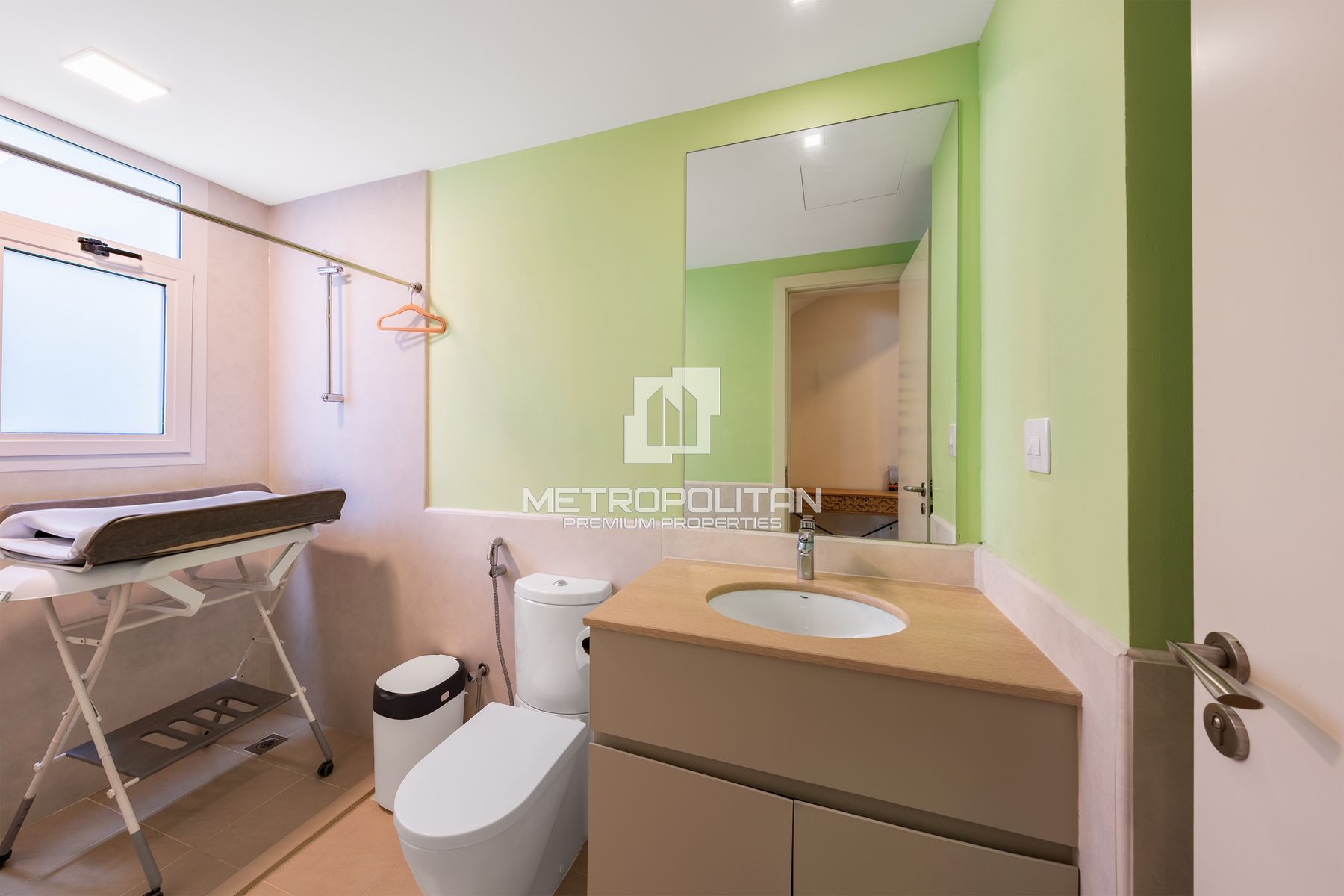 4BR Townhouse for Sale in Town Square – MPS-47403