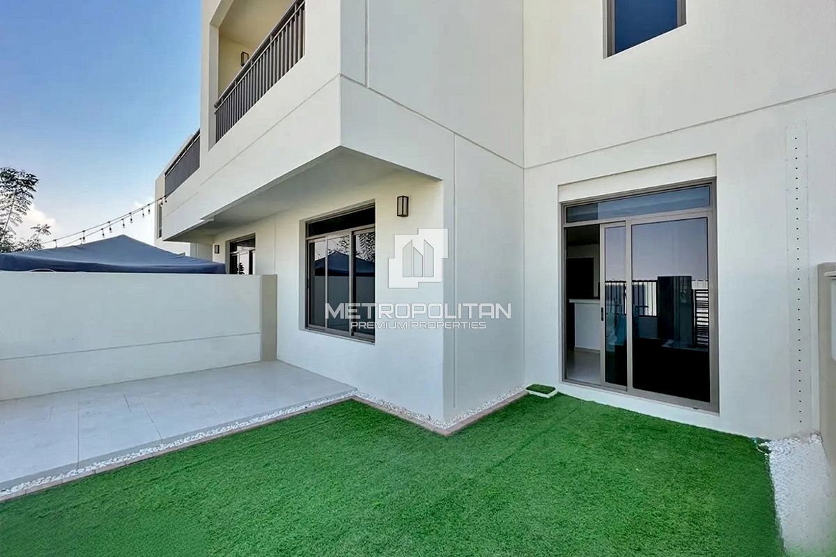 3BR Townhouse for Sale in Town Square – MPS-47436