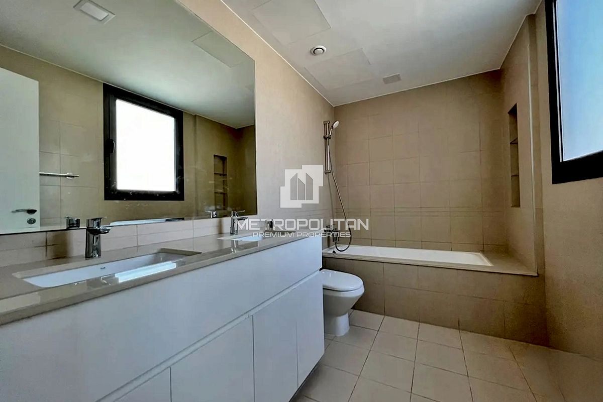 3BR Townhouse for Sale in Town Square – MPS-47436