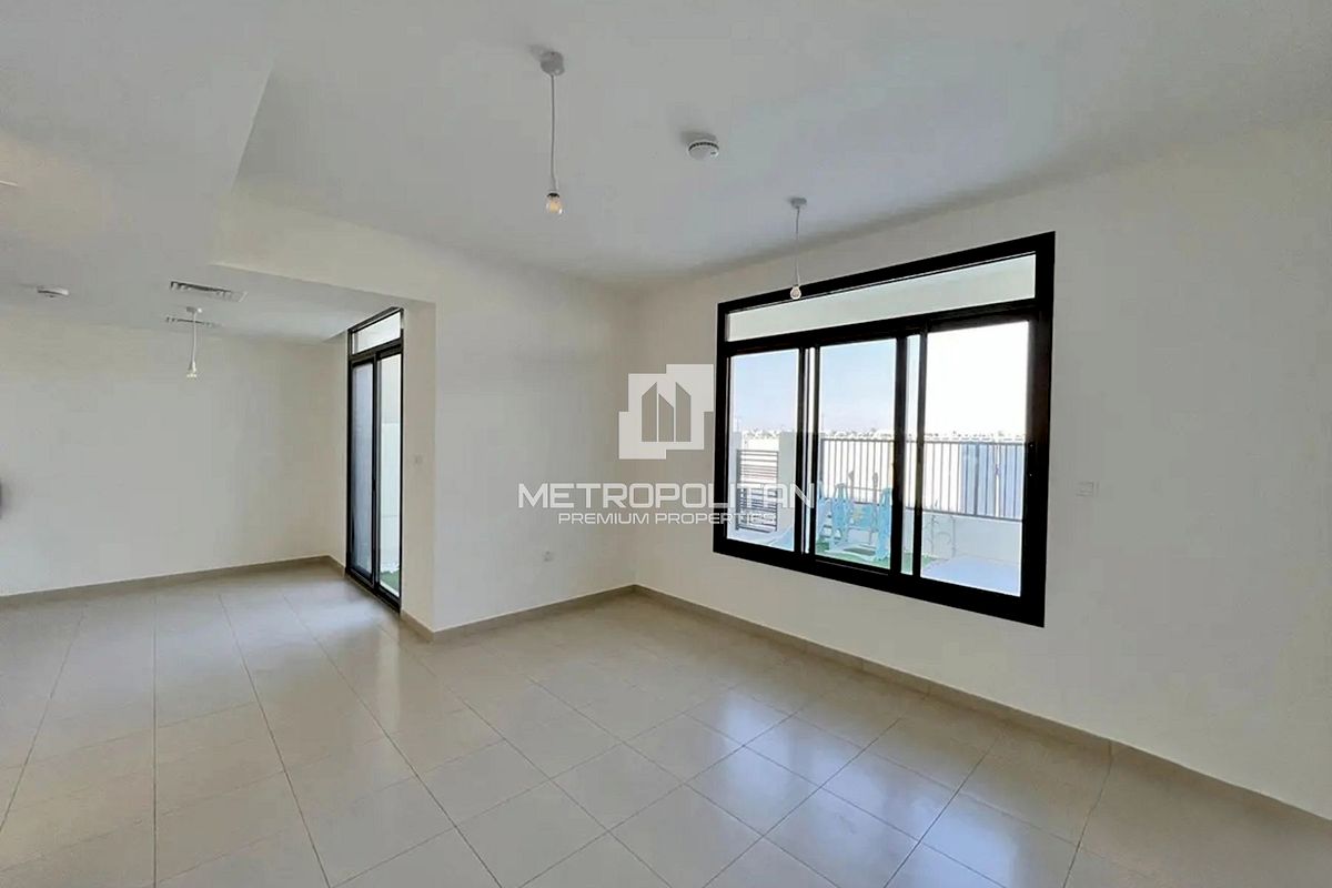 3BR Townhouse for Sale in Town Square – MPS-47436