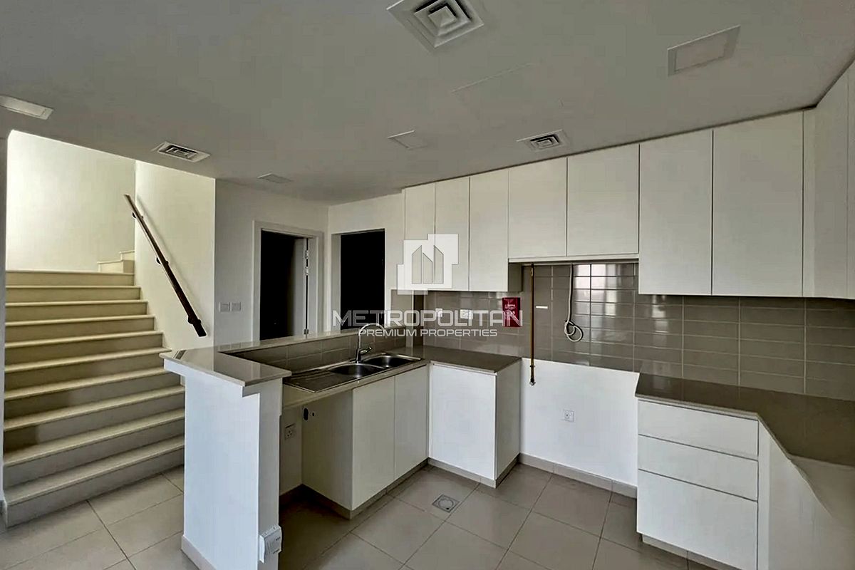 3BR Townhouse for Sale in Town Square – MPS-47436