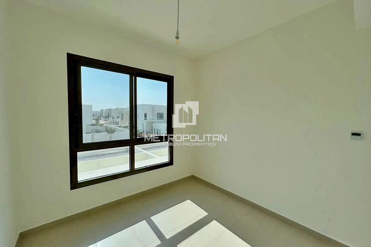 3BR Townhouse for Sale in Town Square – MPS-47436