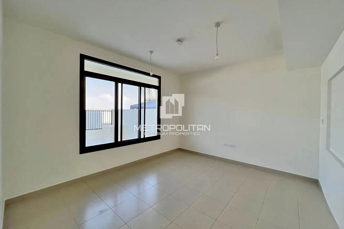 3BR Townhouse for Sale in Town Square – MPS-47436