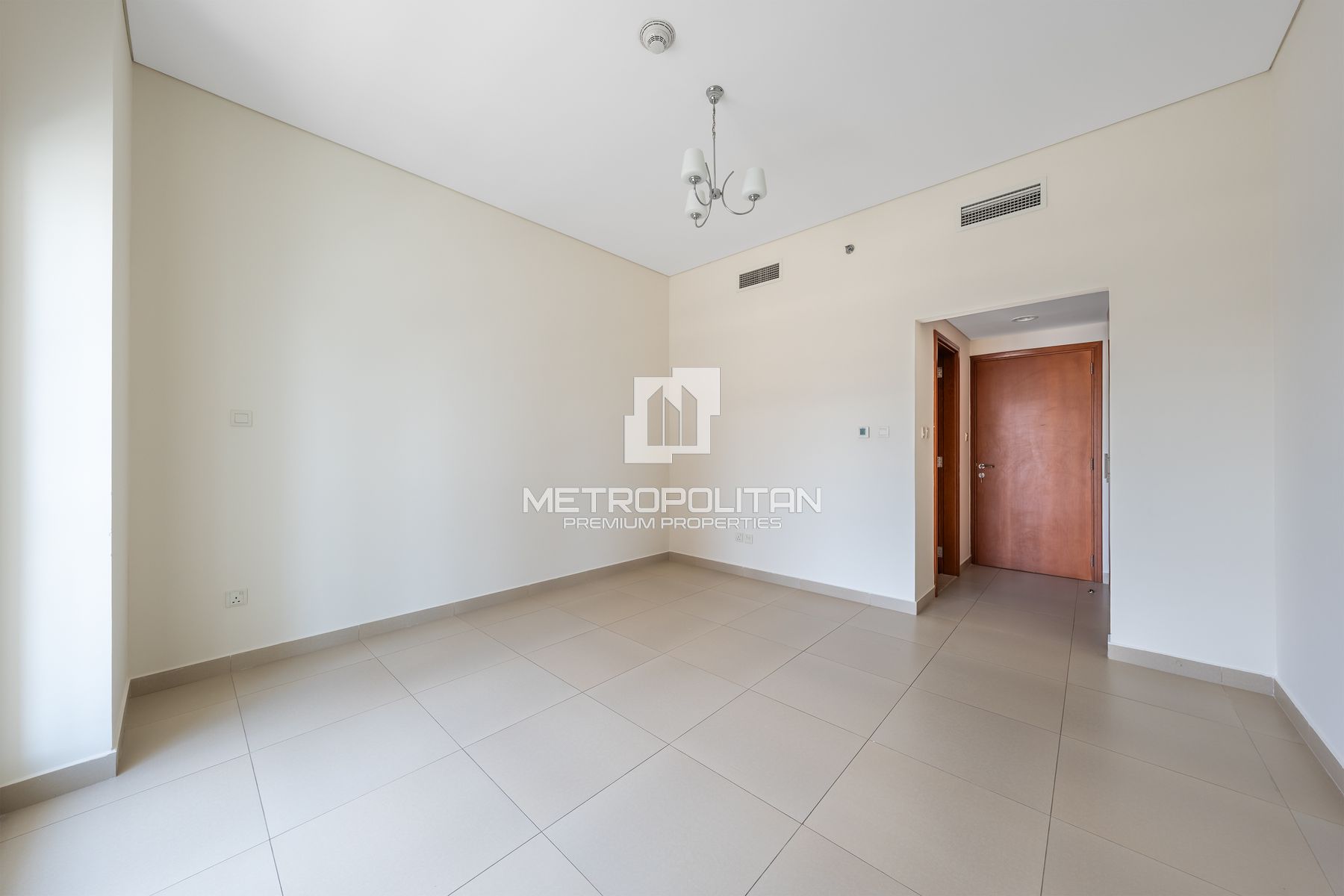Ready to Move in |Multiple Options |Next to Metro