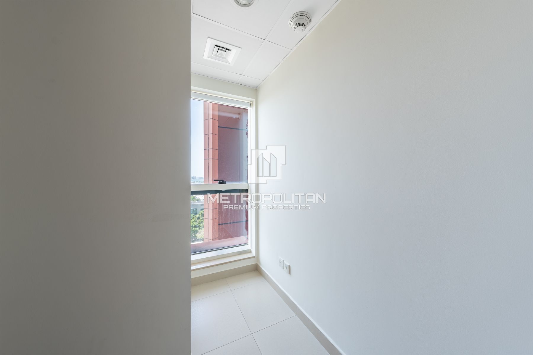 Ready to Move in |Multiple Options |Next to Metro