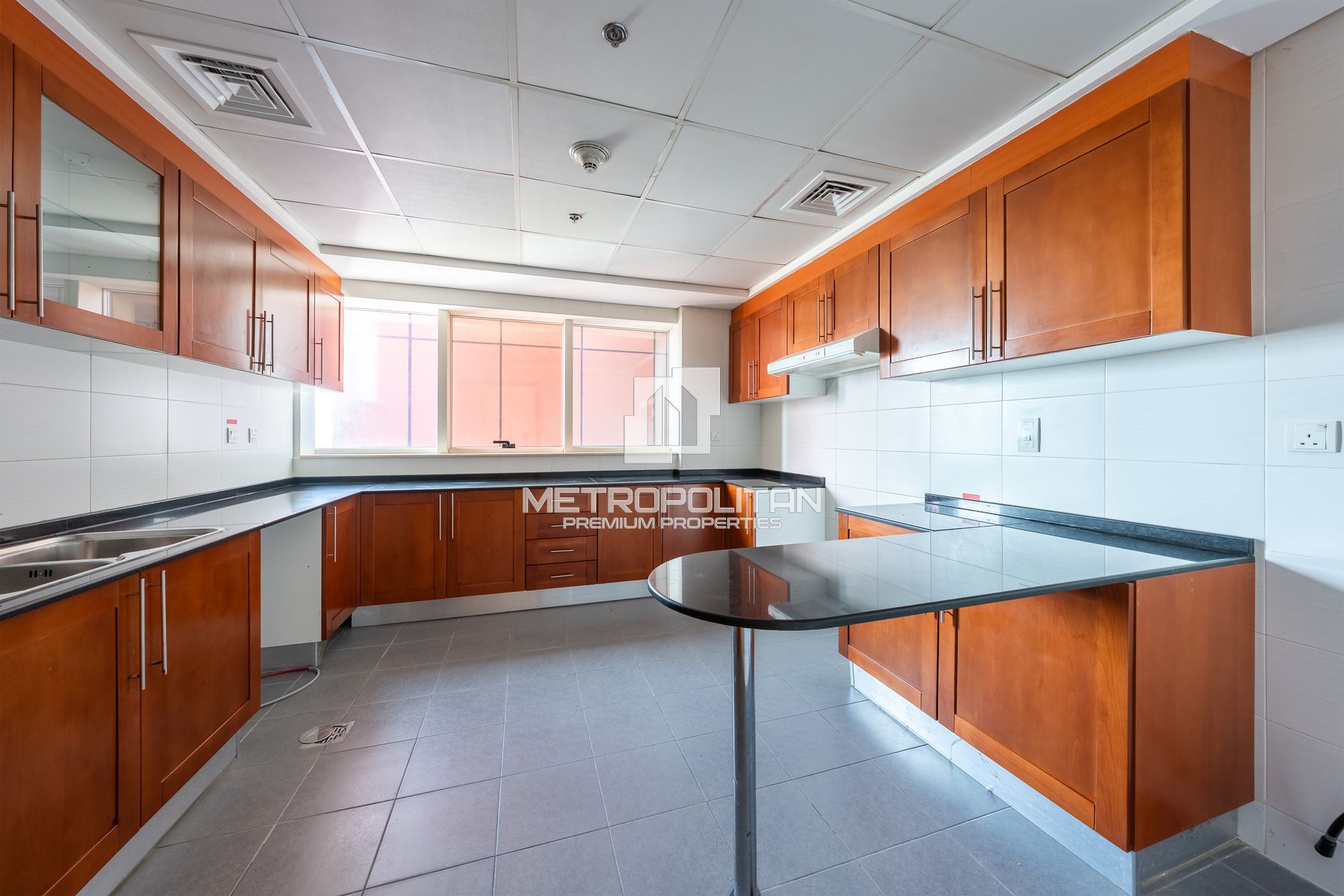 Ready to Move in |Multiple Options |Next to Metro