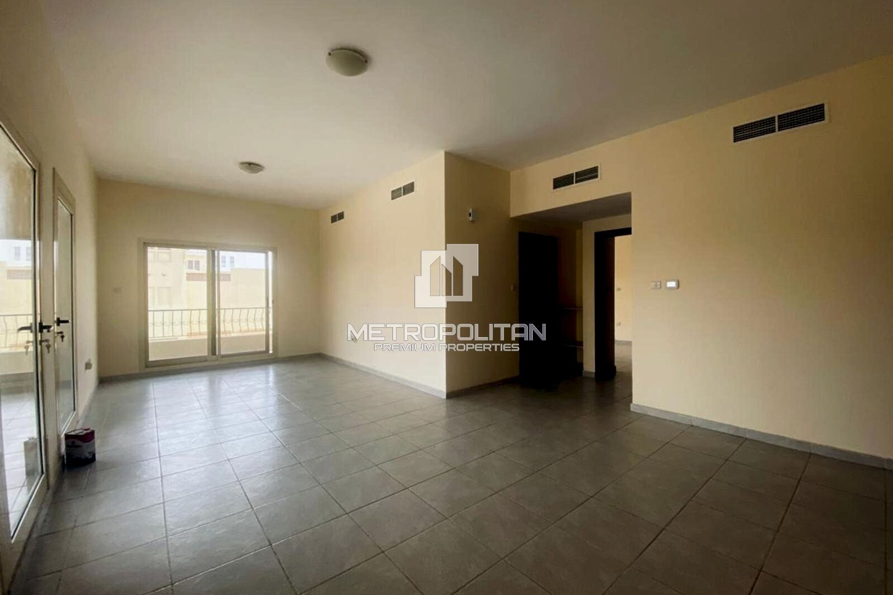 Corner Unit | Hamra and Golf View | High Floor