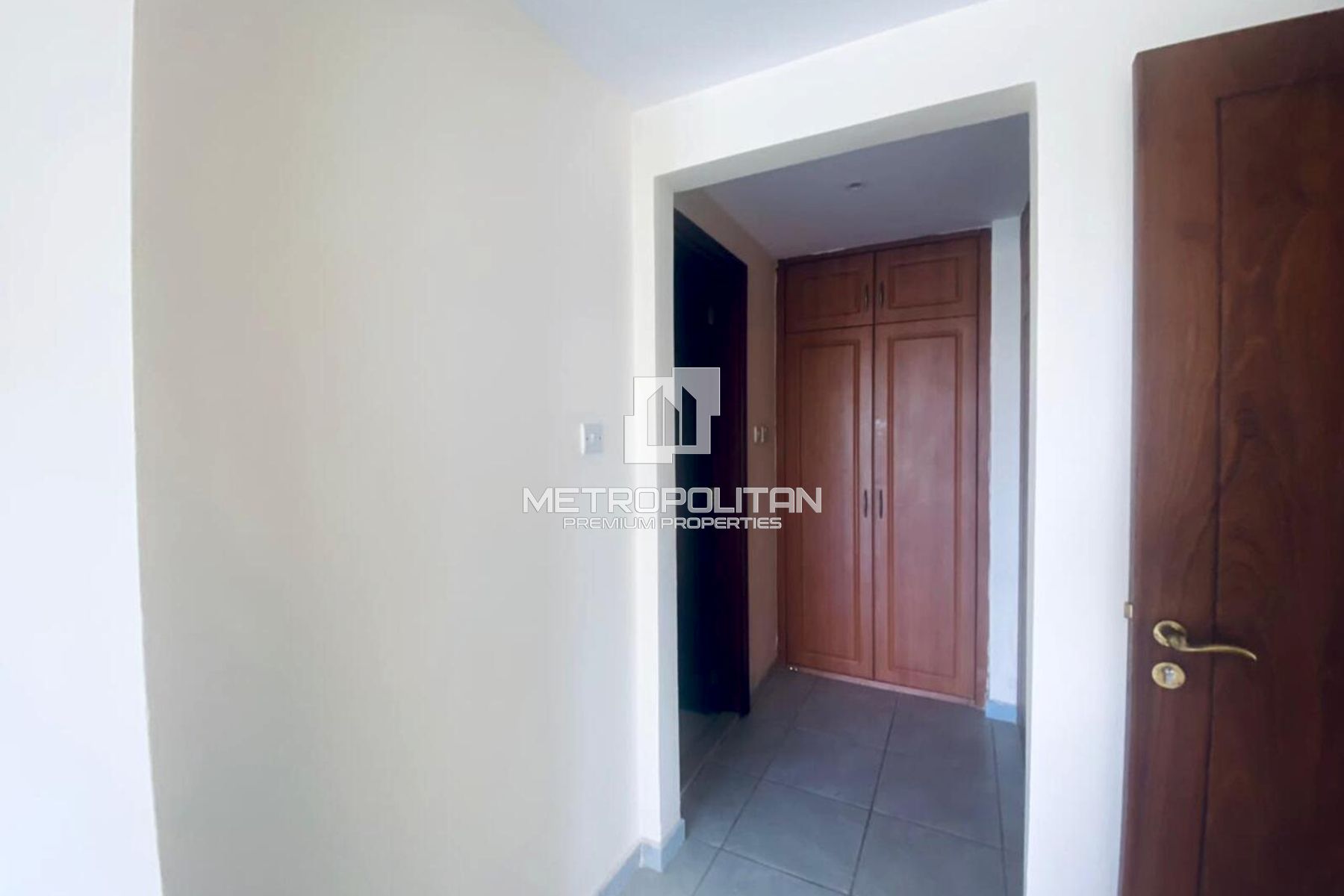 Corner Unit | Hamra and Golf View | High Floor