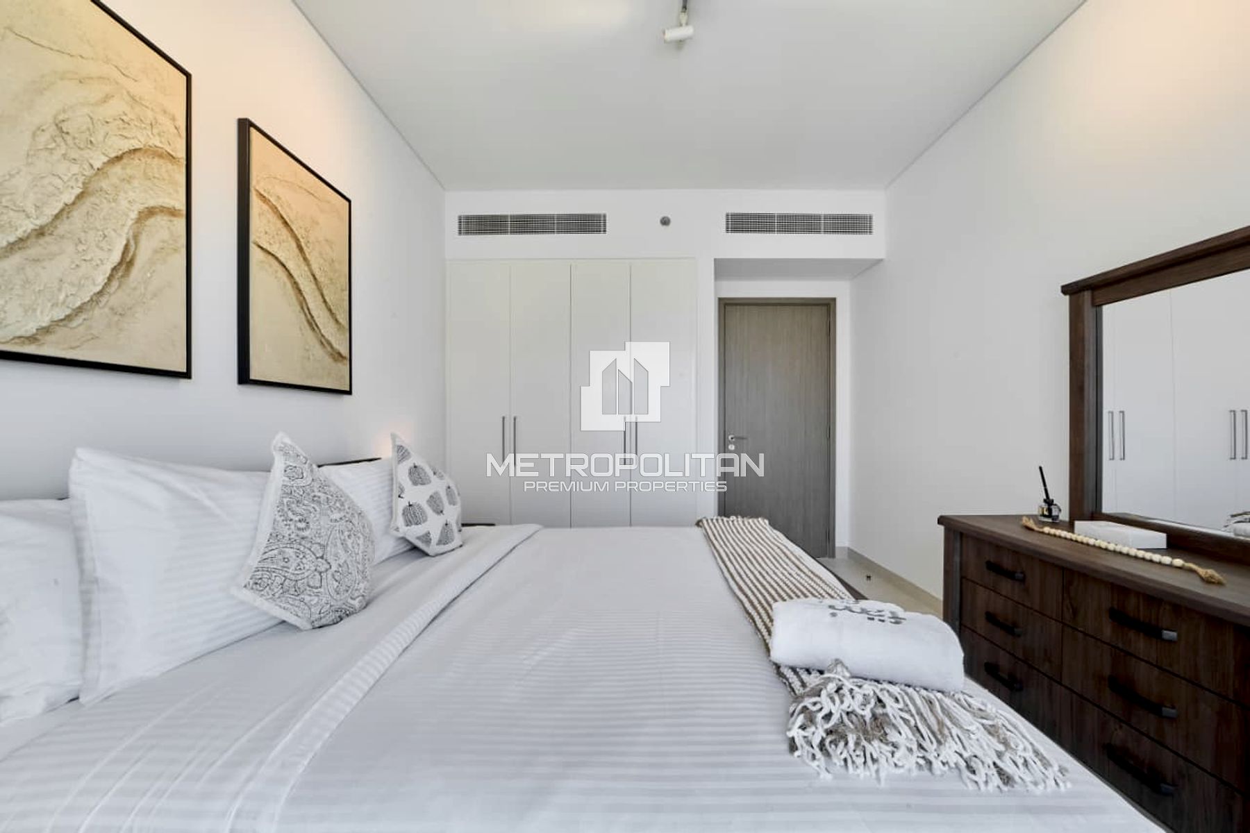 Park View | Negotiable | Furnished | Vacant