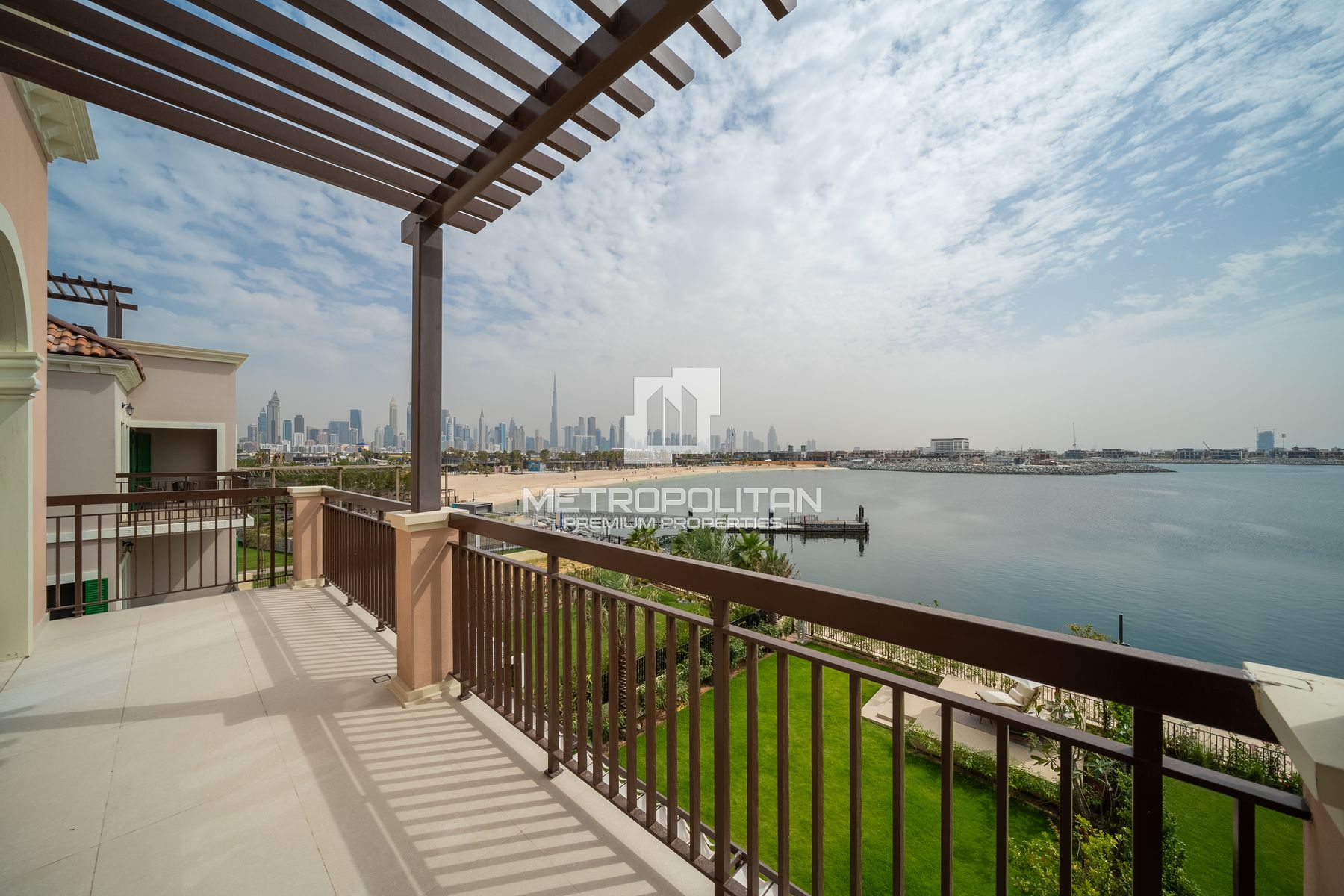 5BR Villa for Sale in Jumeirah – MPS-47530