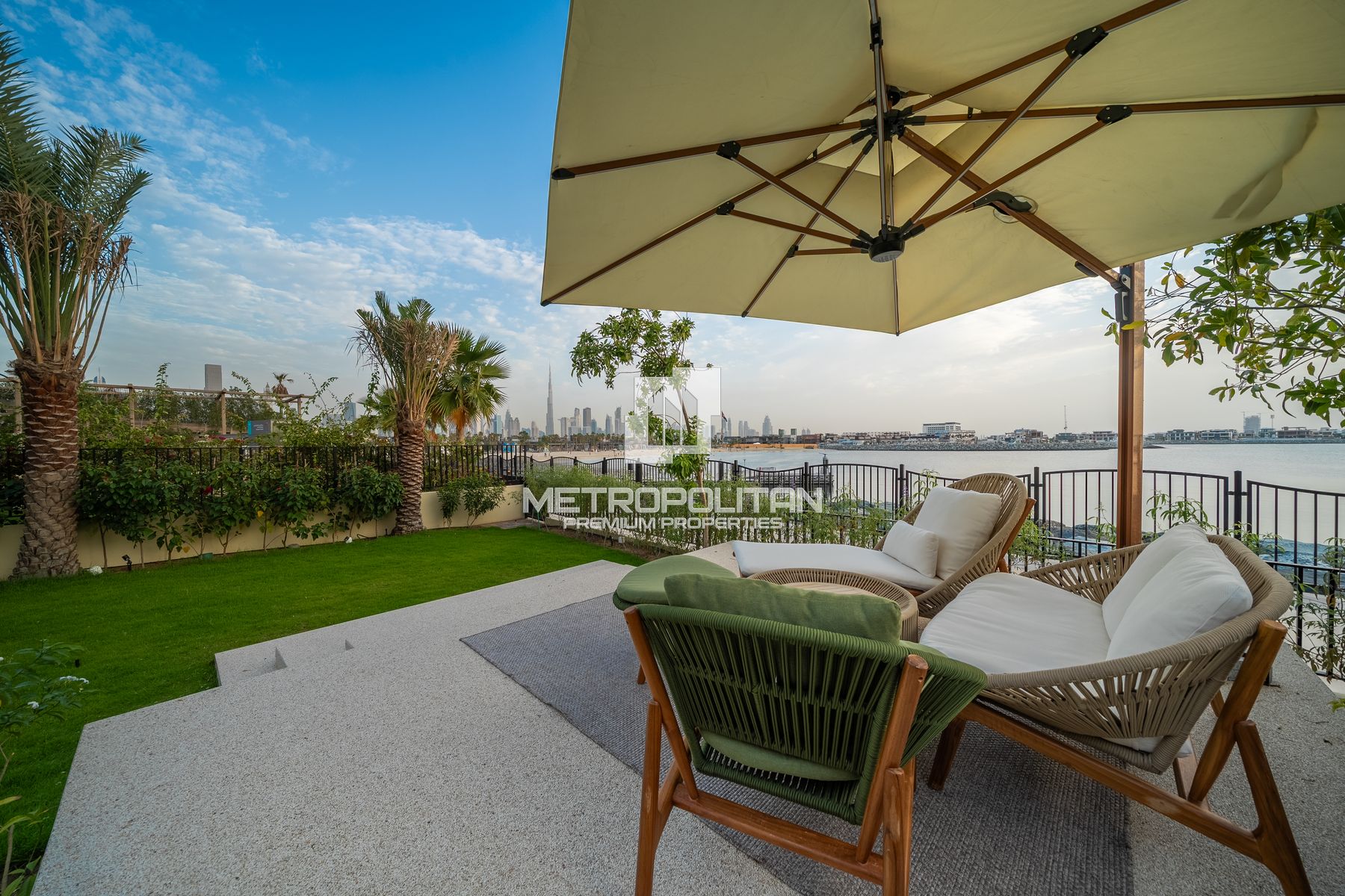 5BR Villa for Sale in Jumeirah – MPS-47530
