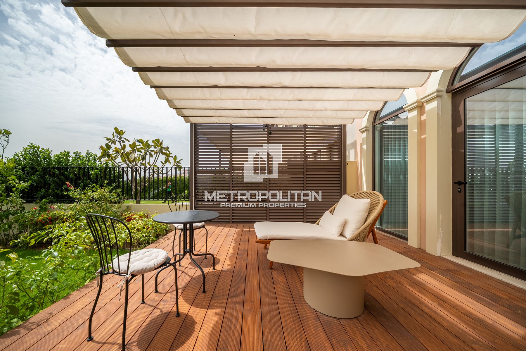 5BR Villa for Sale in Jumeirah – MPS-47530