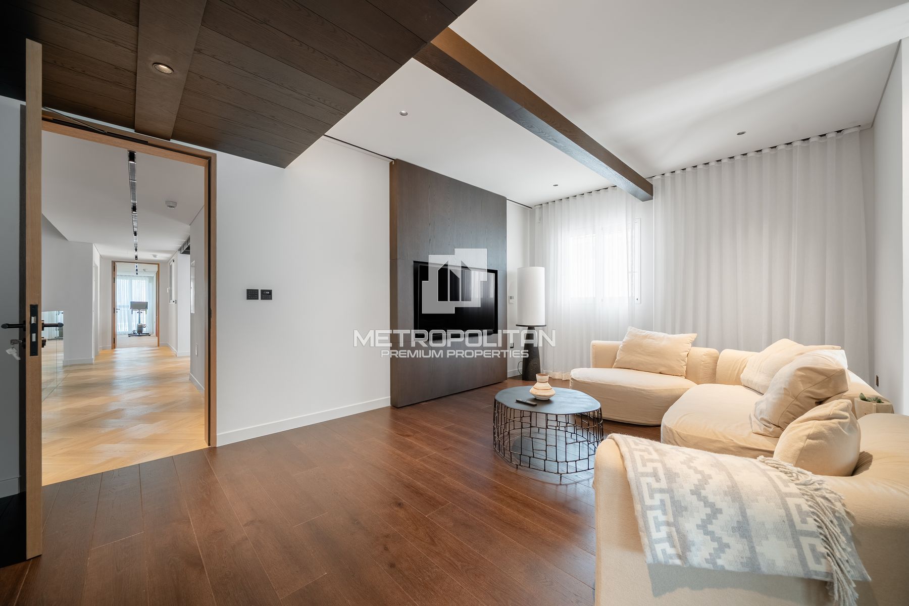 5BR Villa for Sale in Jumeirah – MPS-47530