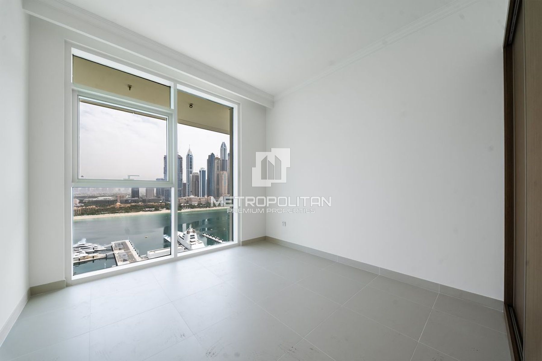 Exclusive | Vacant | Beach Facing | Rare Unit