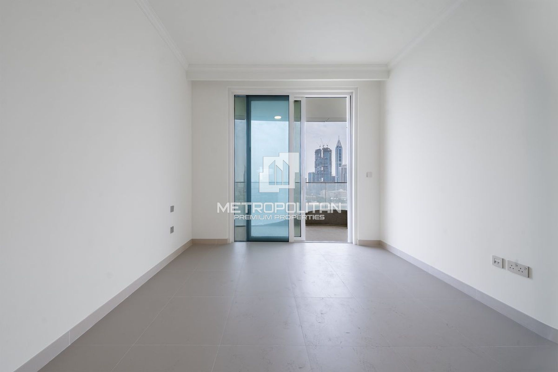 Exclusive | Vacant | Beach Facing | Rare Unit