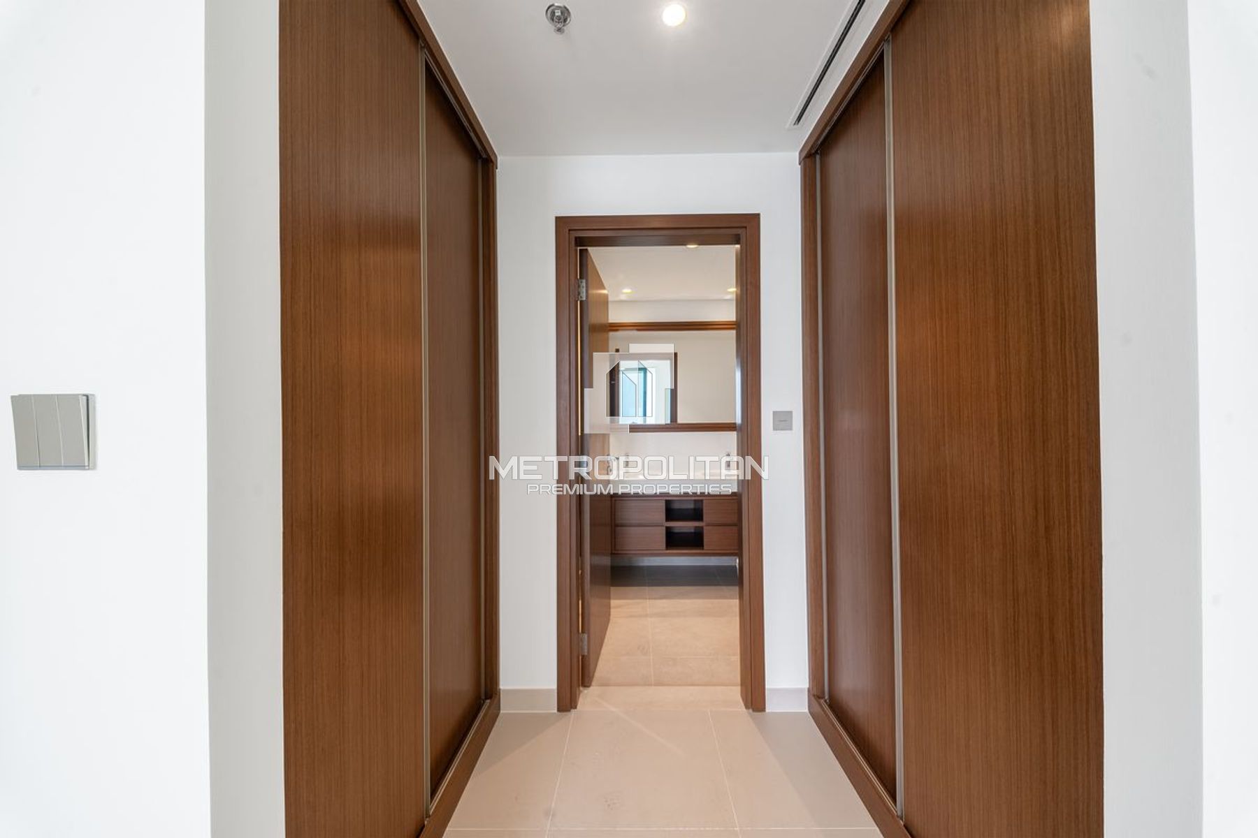 Exclusive | Vacant | Beach Facing | Rare Unit