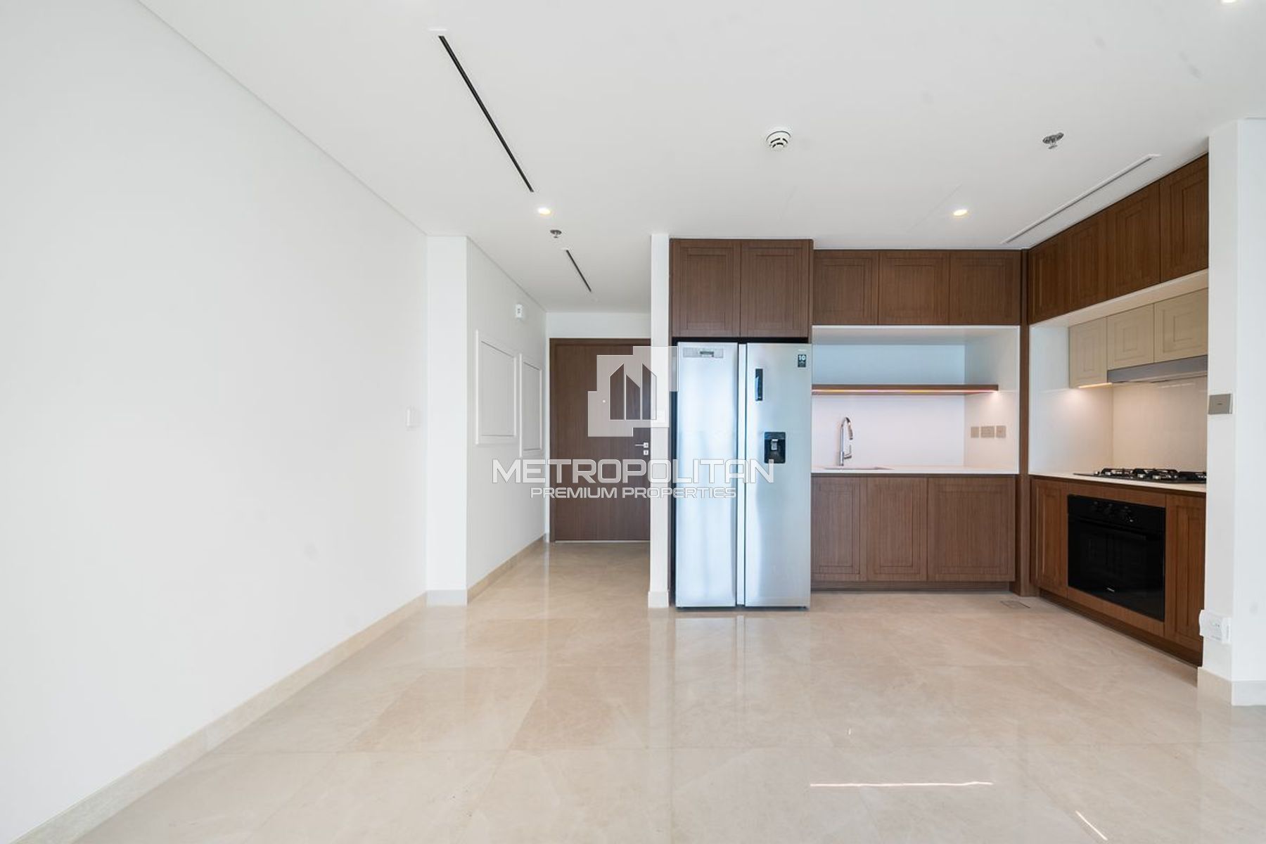 Exclusive | Vacant | Beach Facing | Rare Unit