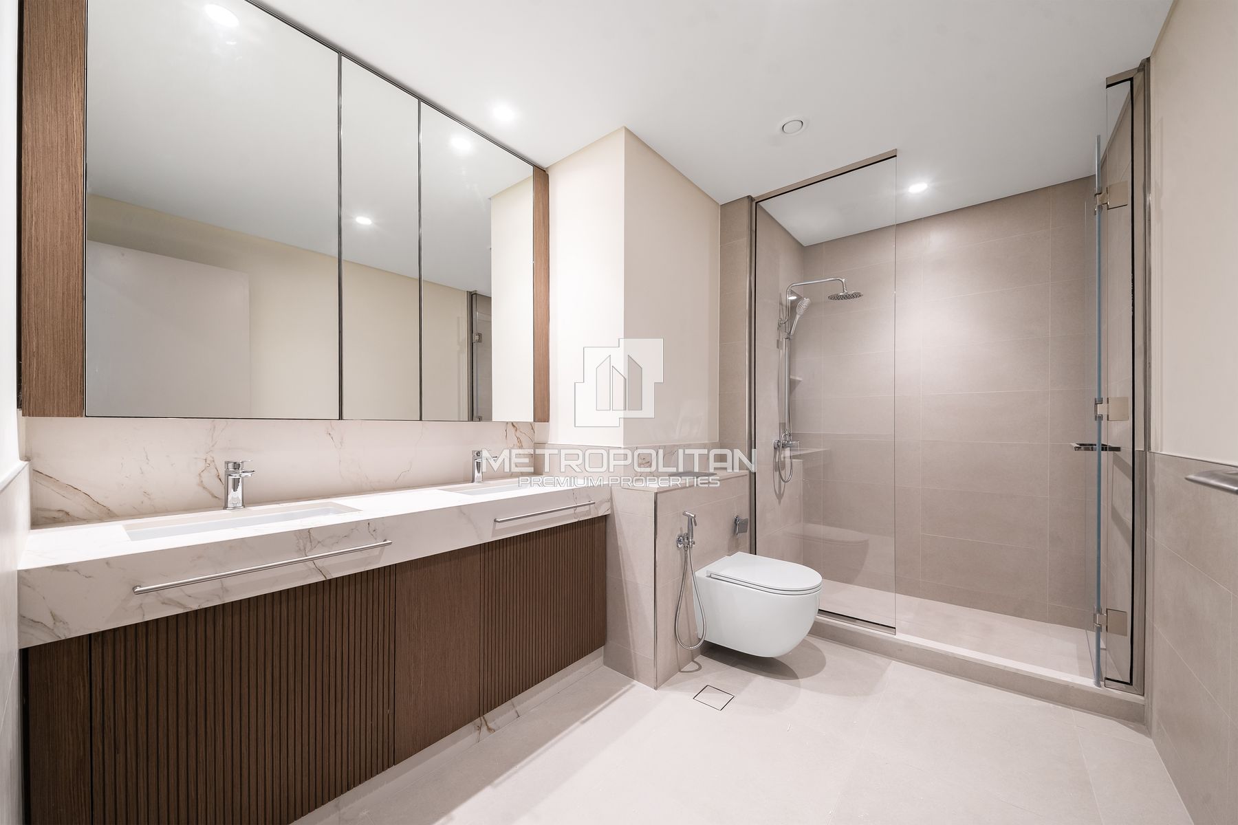 Marina and Sea View | Spacious Layout | Vacant