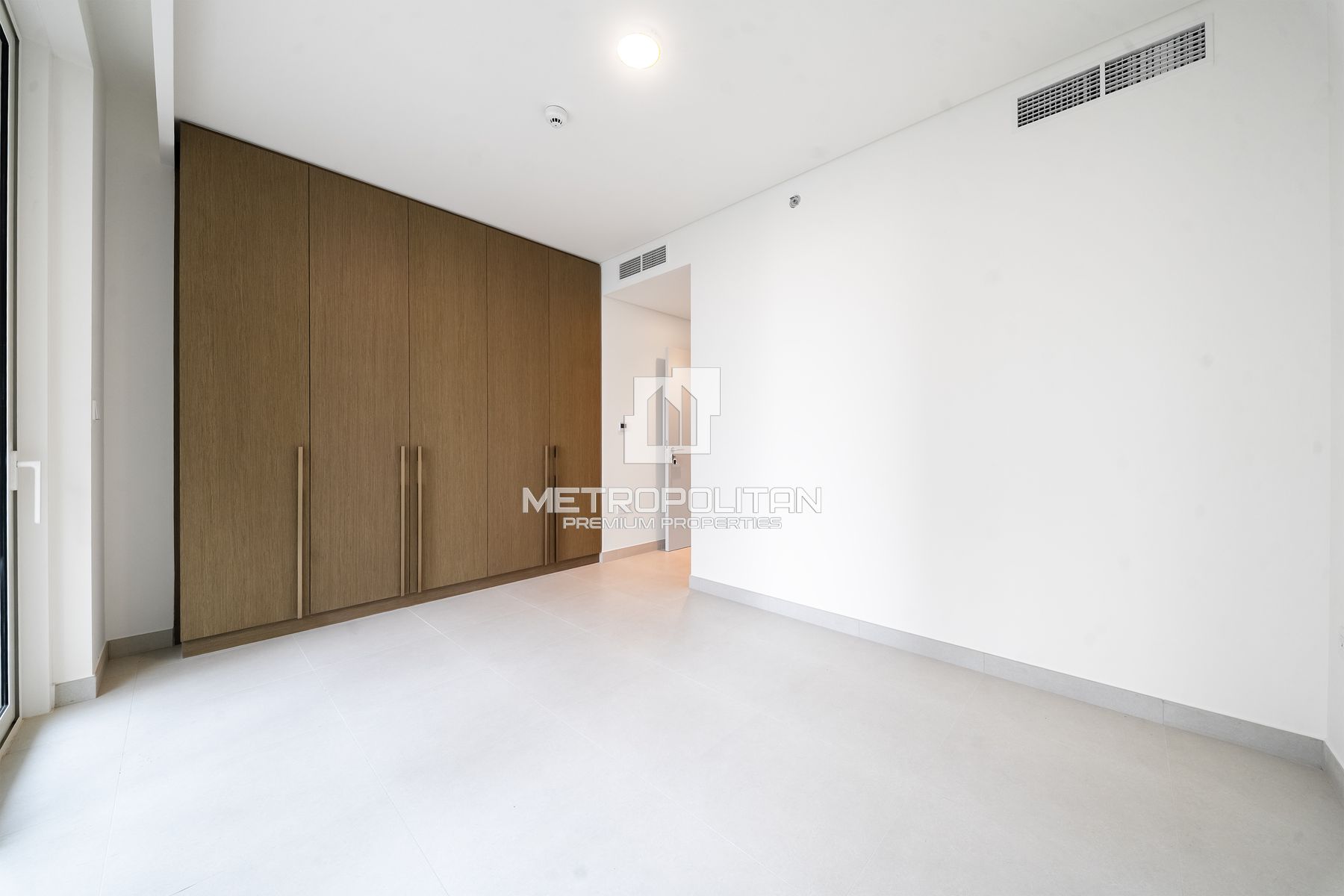 Marina and Sea View | Spacious Layout | Vacant