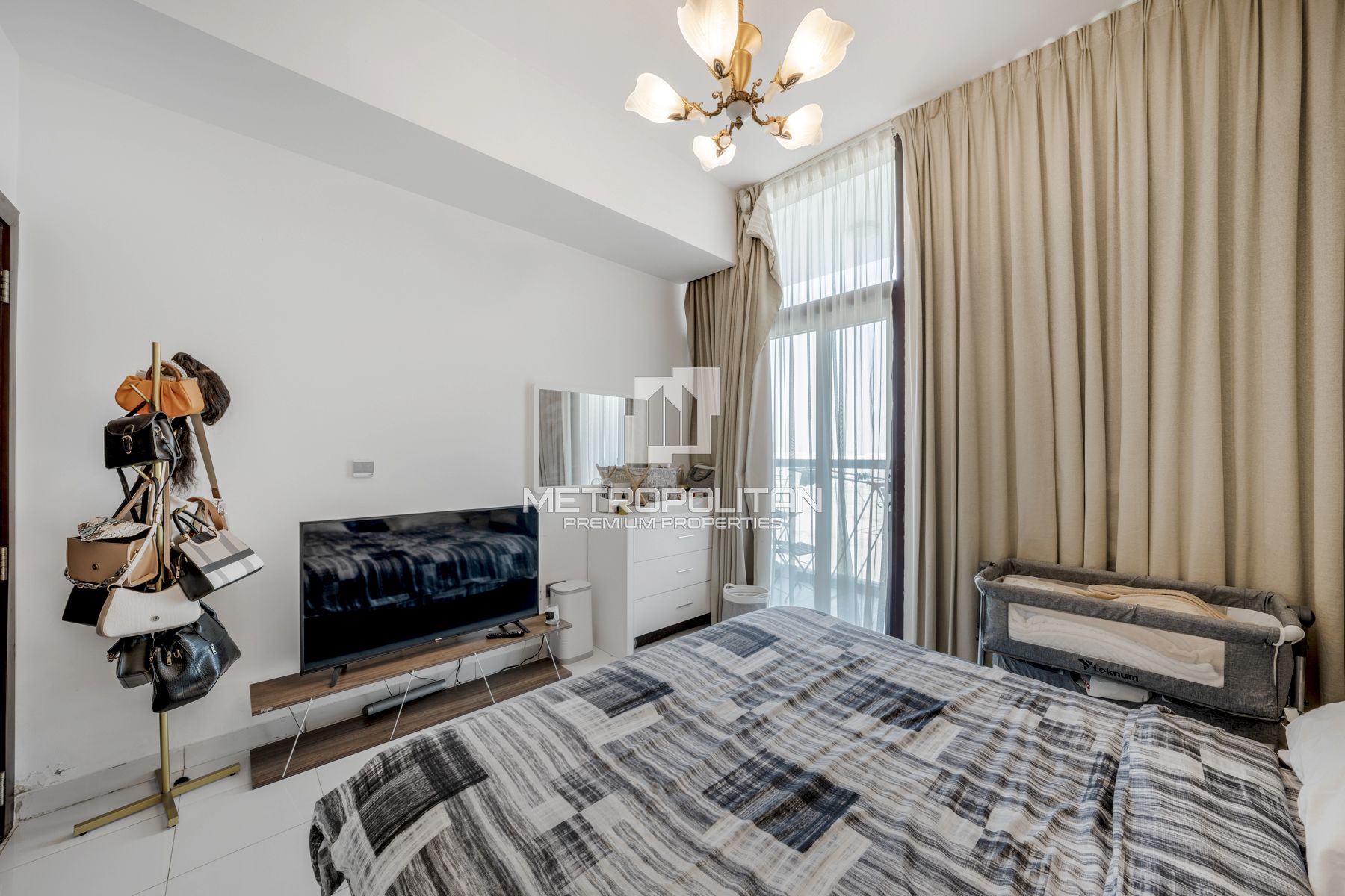 Fully Furnished | High Floor | Community View