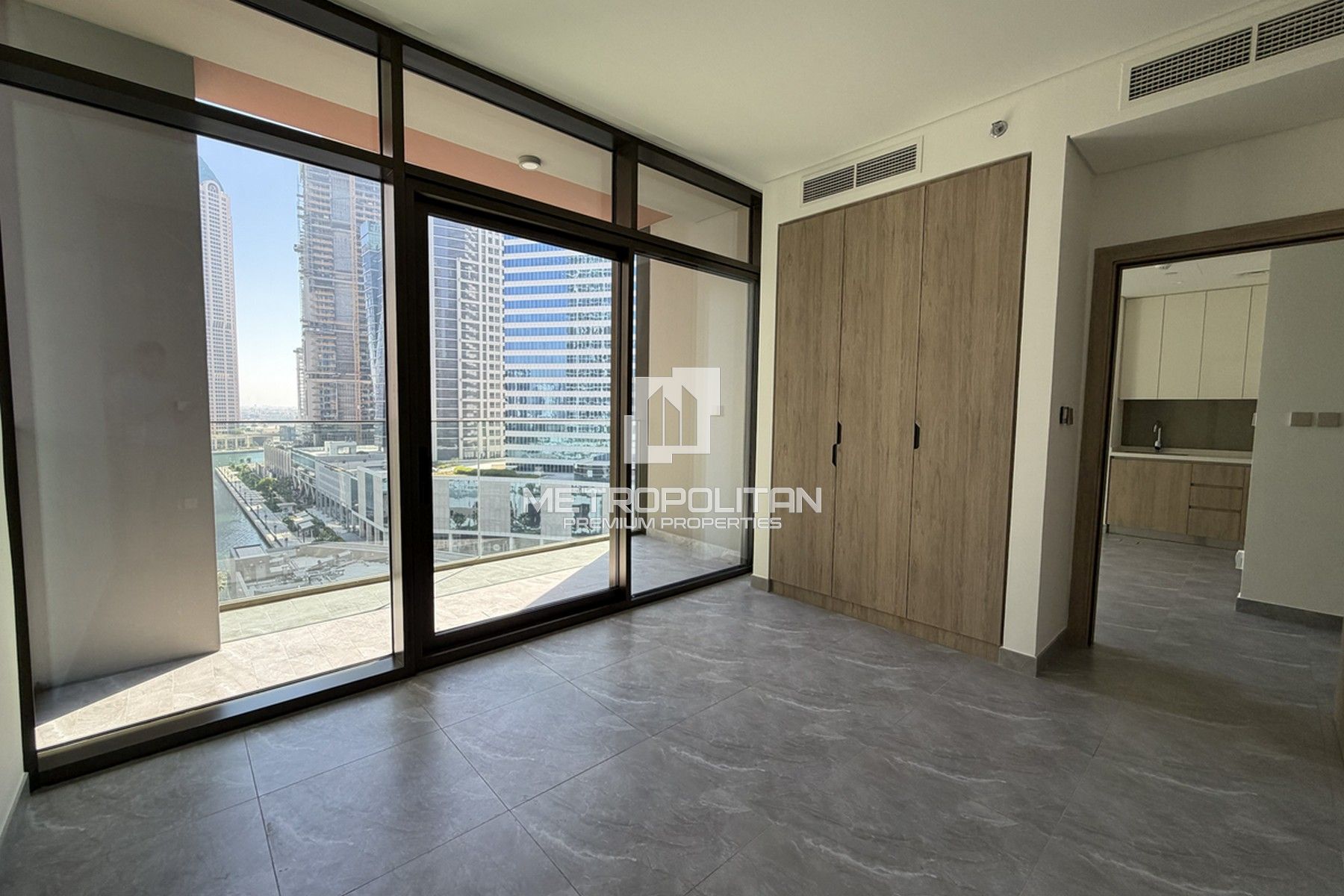 Canal View | Corner Unit |  Middle Floor