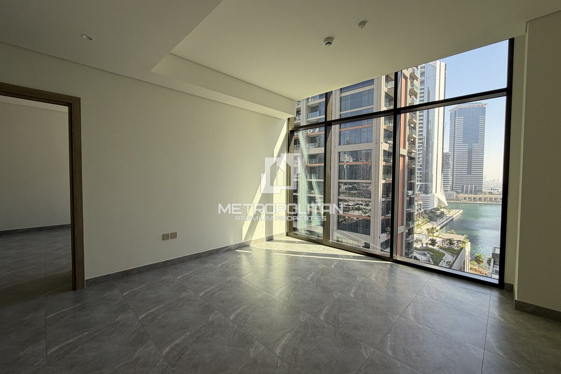 Canal View | Corner Unit |  Middle Floor