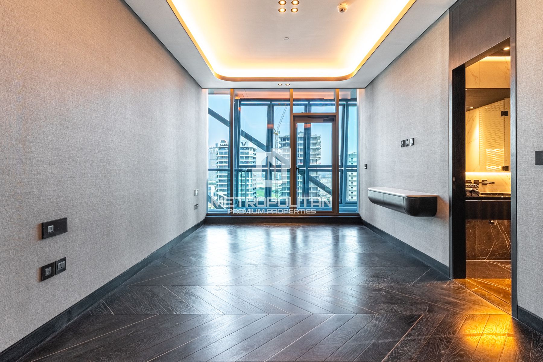 Distress | OP Price | Canal View | High Floor