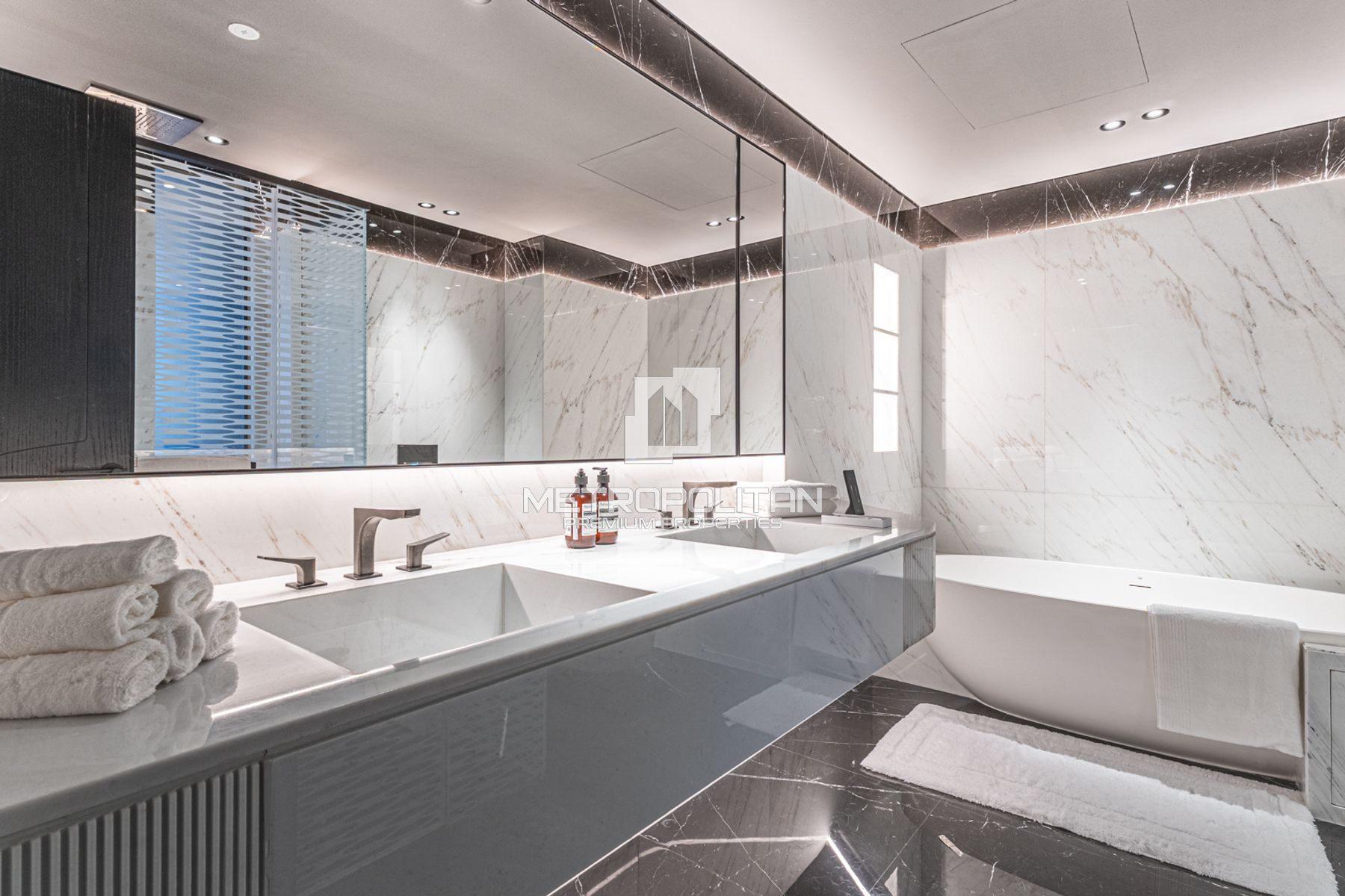 Distress | OP Price | Canal View | High Floor