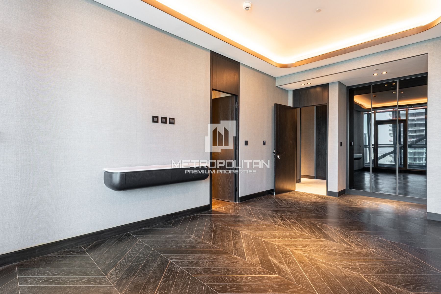 Distress | OP Price | Canal View | High Floor