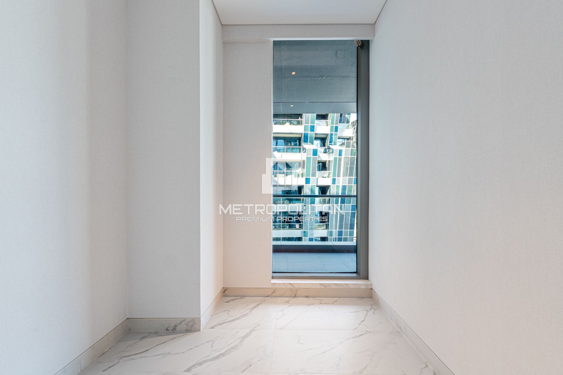 Distress | OP Price | Canal View | High Floor