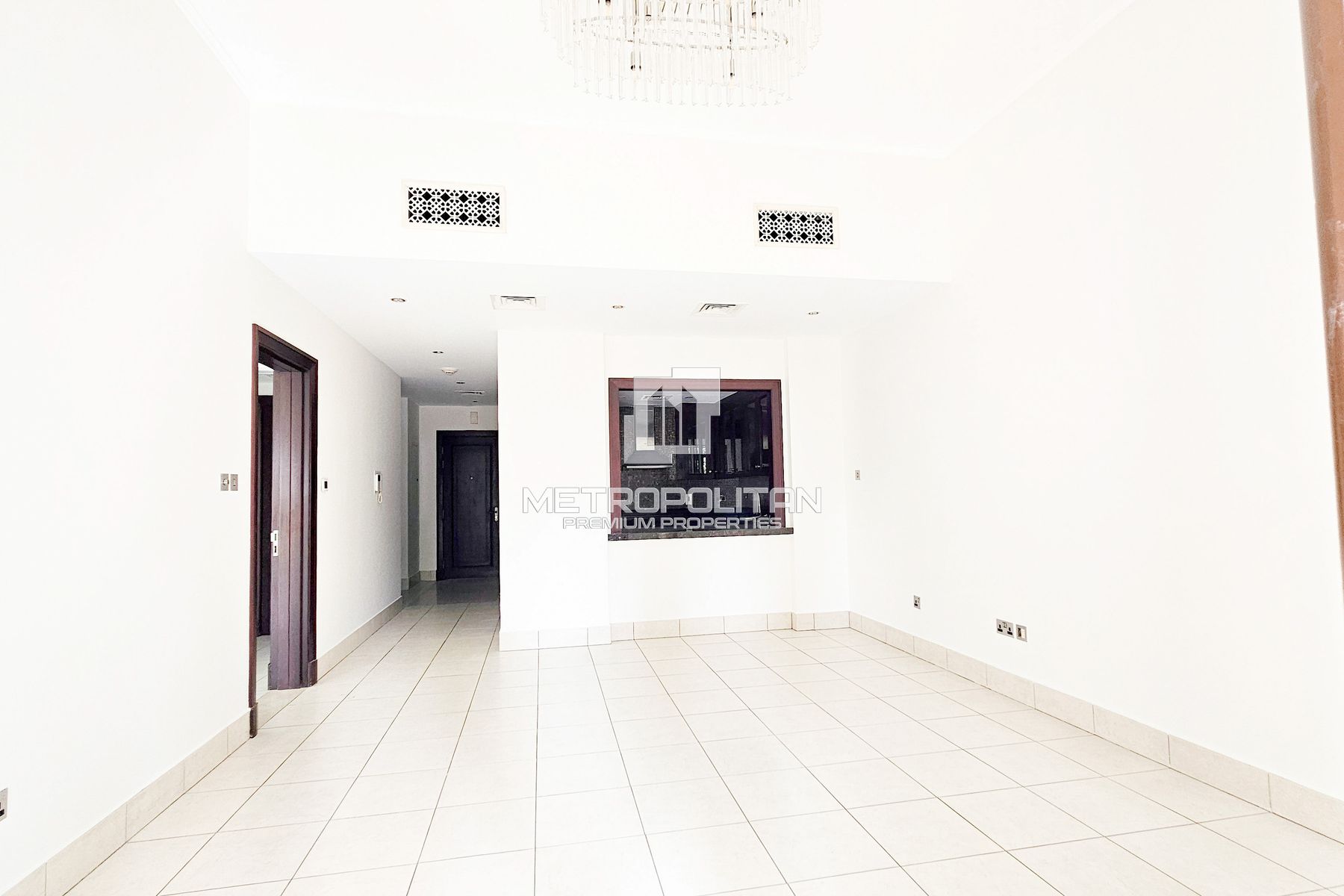 Private Garden | Study Room | Area Specialist
