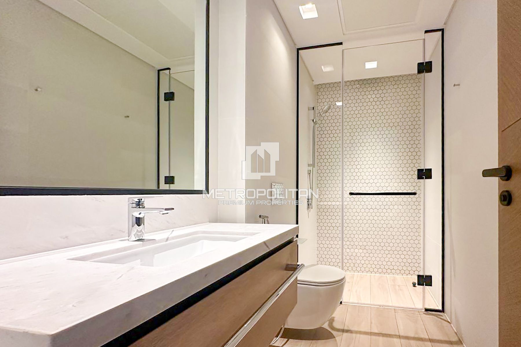 Premium Unit | Huge Layout | Full Canal View