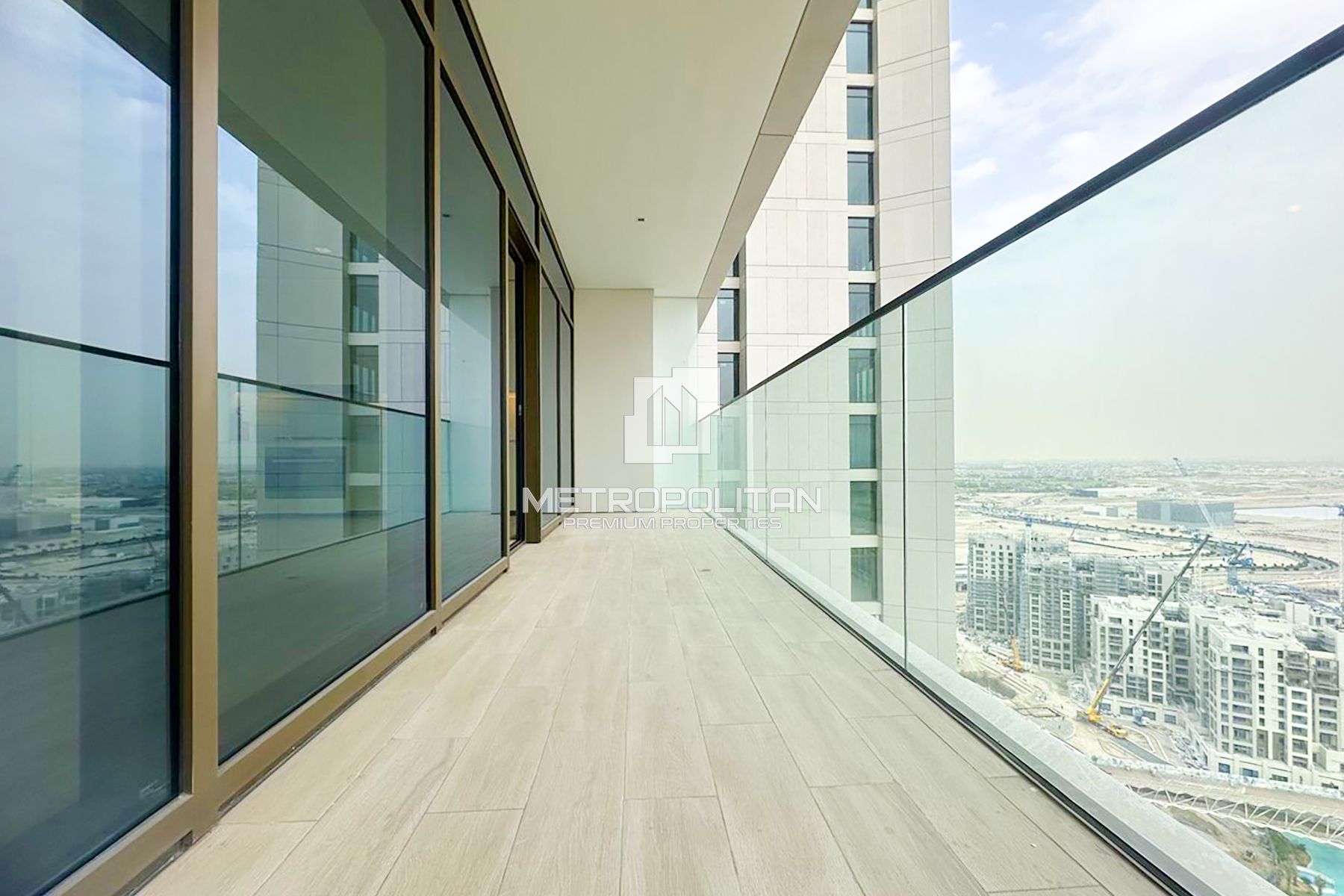 Premium Unit | Huge Layout | Full Canal View