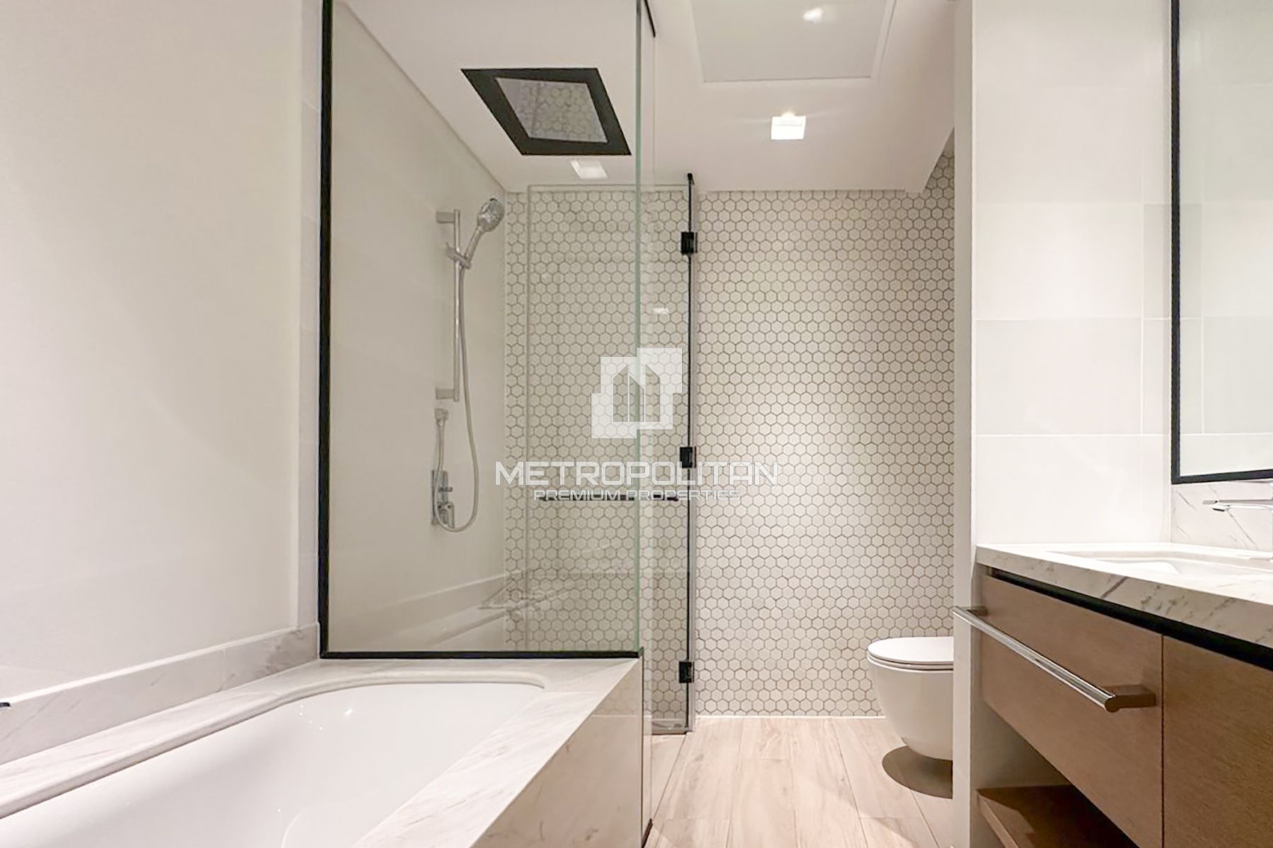 Premium Unit | Huge Layout | Full Canal View