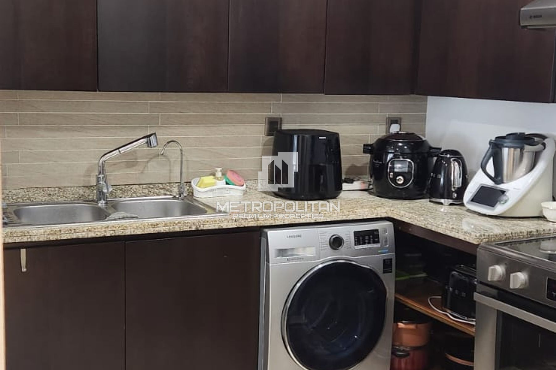 2 BR Plus Maids| VOT| Beach Access | Sea View