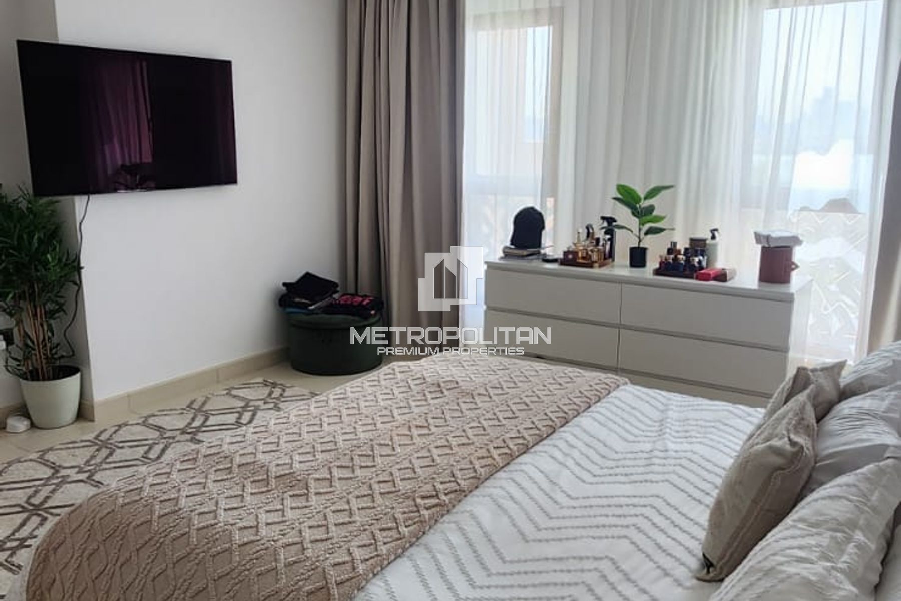 2 BR Plus Maids| VOT| Beach Access | Sea View