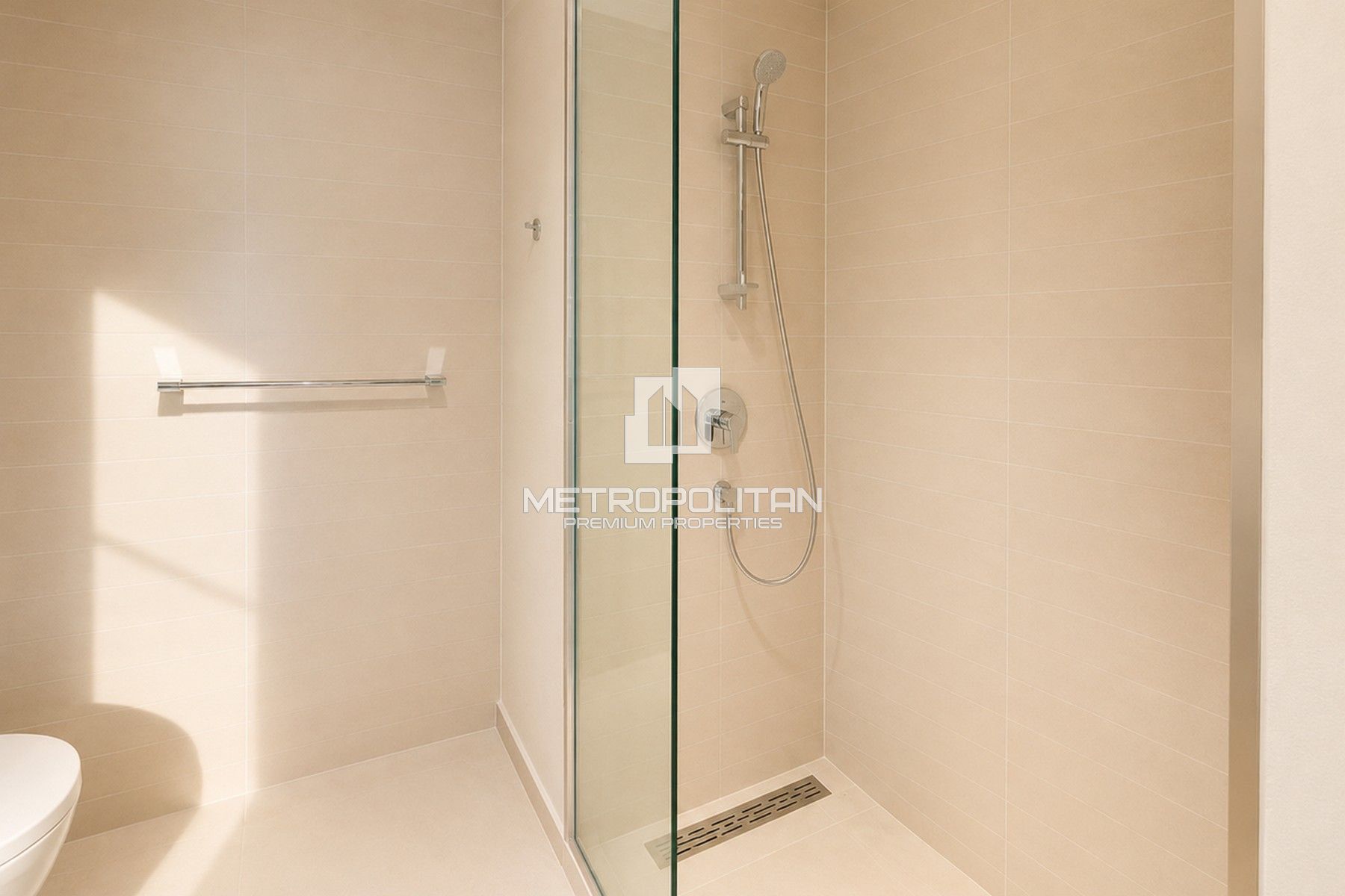 Vacant| Motivated Seller| High Floor| Skyline View