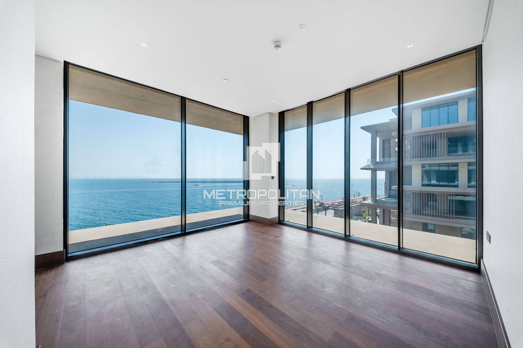 Well-Priced Sky Villa | High Floor | Sea View