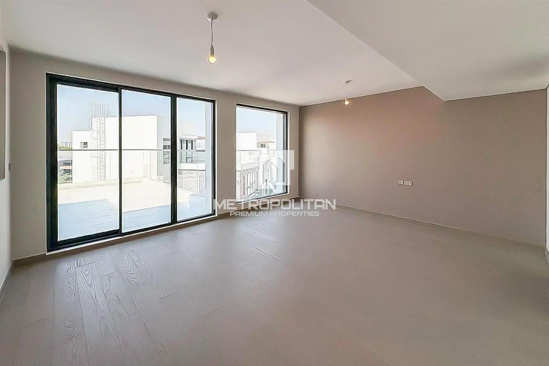 End Corner Unit | Vacant | Brand New | Spacious