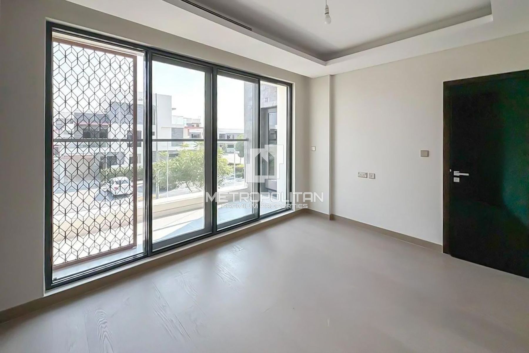 End Corner Unit | Vacant | Brand New | Spacious