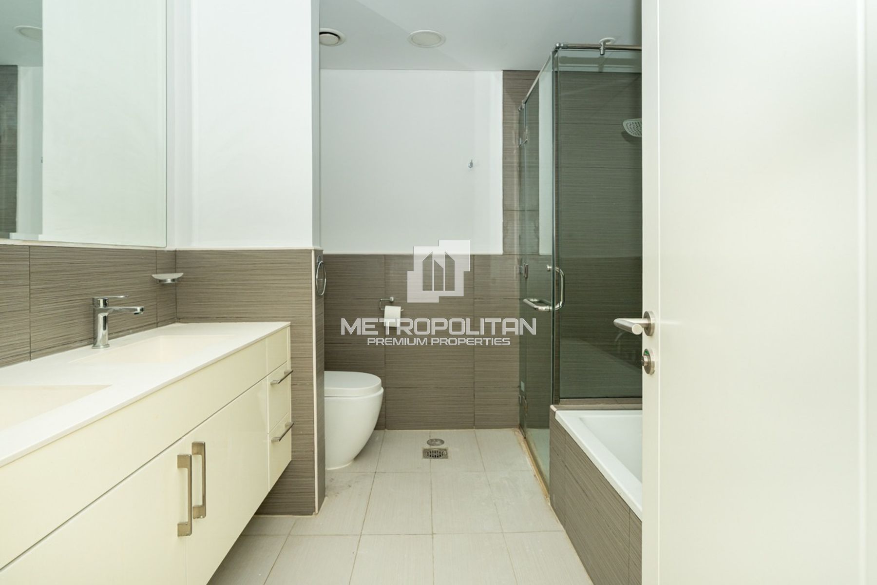 Modern Layout | Green Views Jumeirah Golf Estates