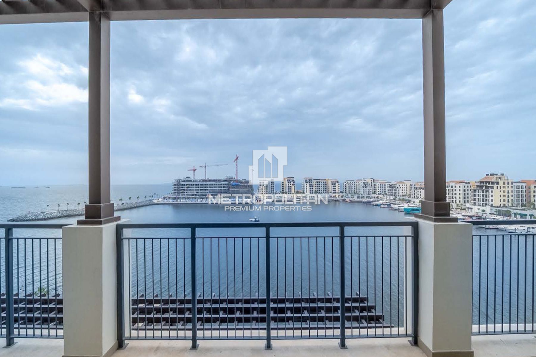 6BR Penthouse for Sale in Jumeirah – MPS-48553