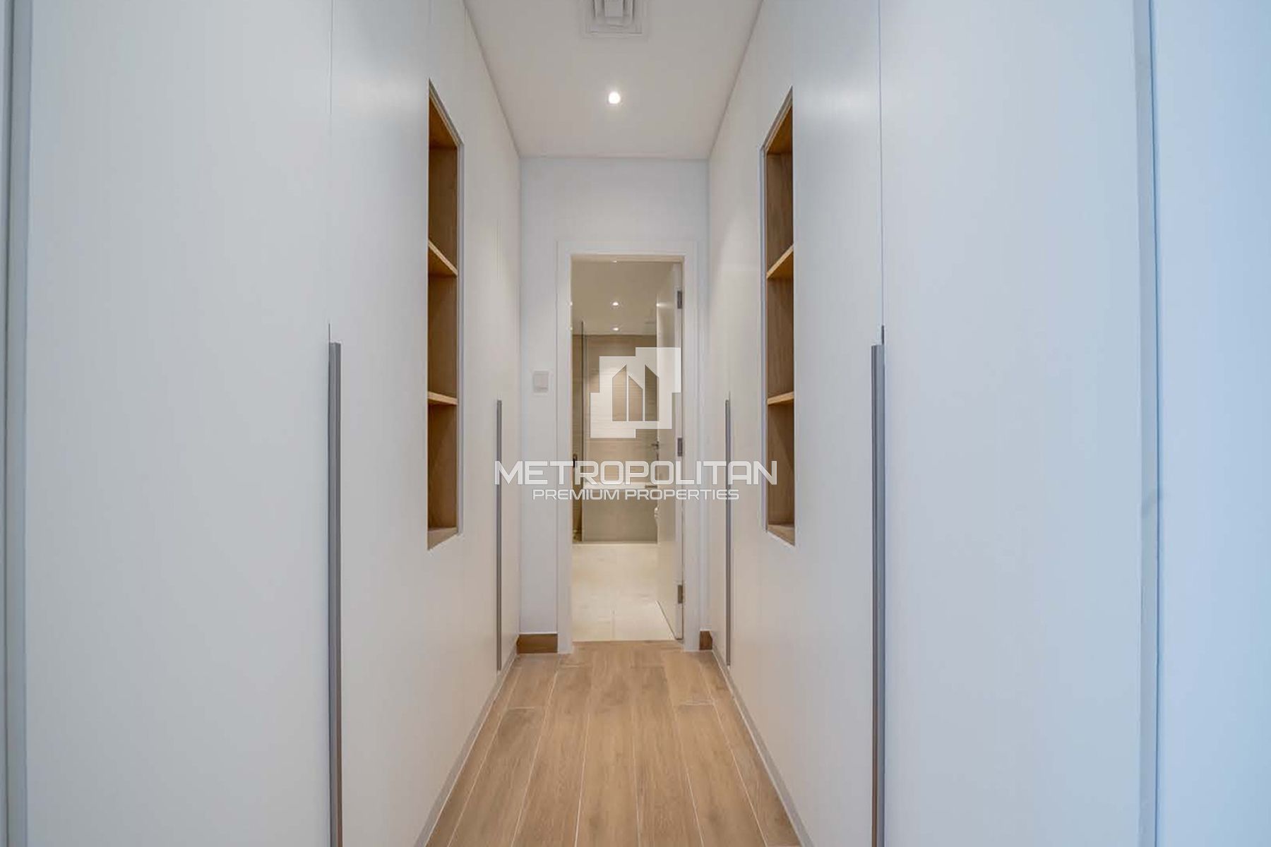6BR Penthouse for Sale in Jumeirah – MPS-48553