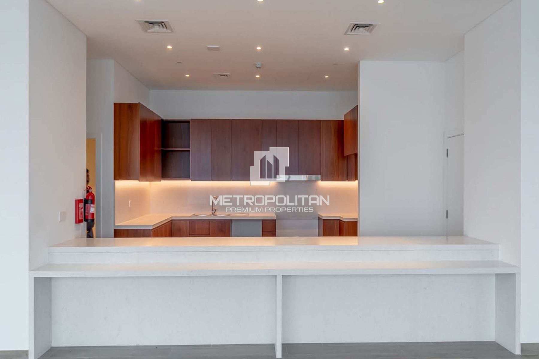 6BR Penthouse for Sale in Jumeirah – MPS-48553